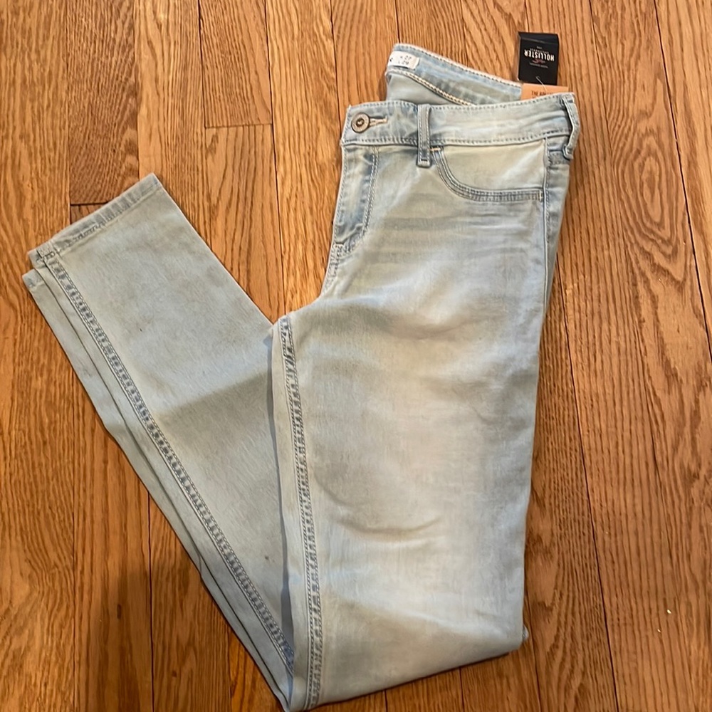NWT HOLLISTER SKINNY JEAN LEGGING !!!